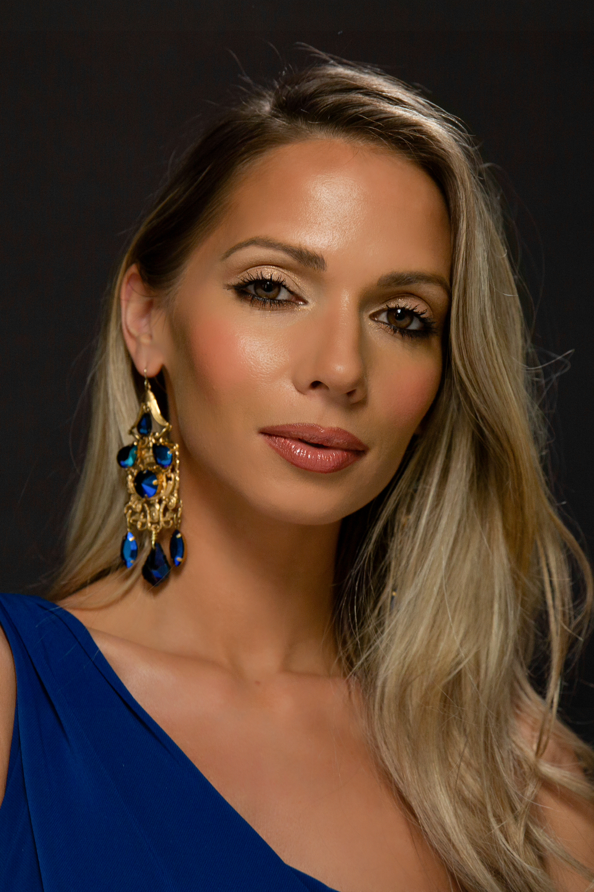 Miami Headshot Photographer. Modern Corporate Headshots Photographers in Miami, FL, USA miami headshot photographer